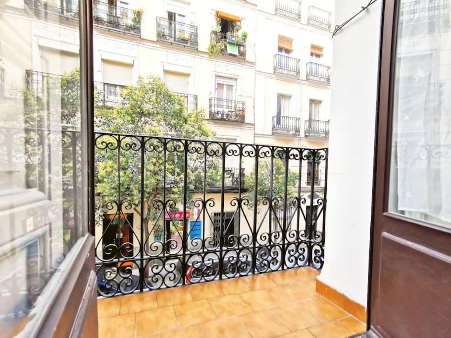 Alojamiento En Centro De Madrid Διαμέρισμα Εξωτερικό φωτογραφία